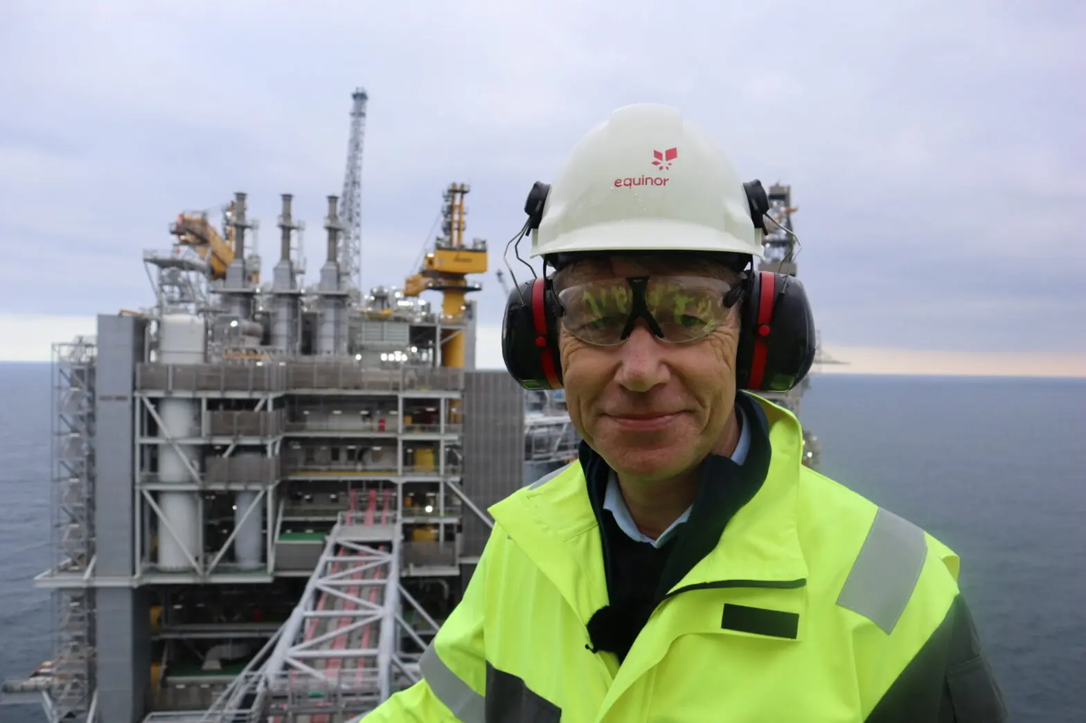 Olje- og energiminister Terje Aasland ved den offisielle åpningen av andre byggetrinn på Johan Sverdrup-feltet i Nordsjøen i februar 2023. Norge går i feil retning i oljepolitikken, mener Climate Action Tracker. (Foto: Margrete Løbben Hanssen / OED.)